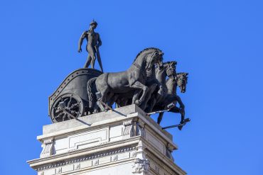 Estatua histórica en Madrid dentro de una ruta por las esculturas más curiosas de la ciudad