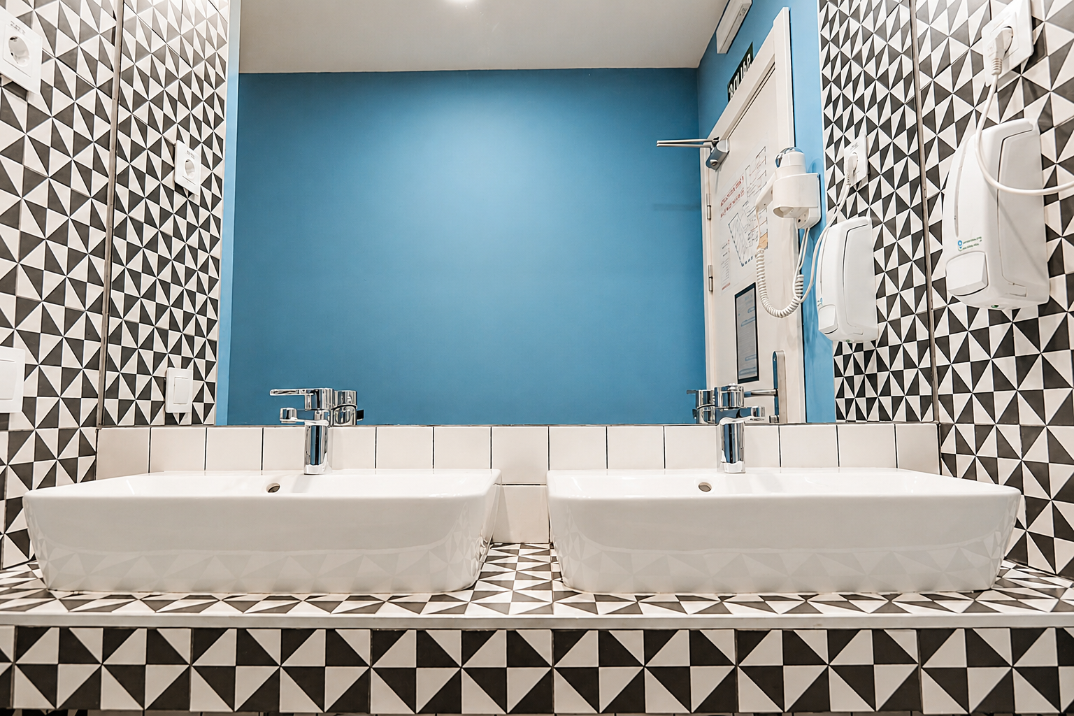 Habitación compartida para 6 personas en hostel en el centro de Madrid