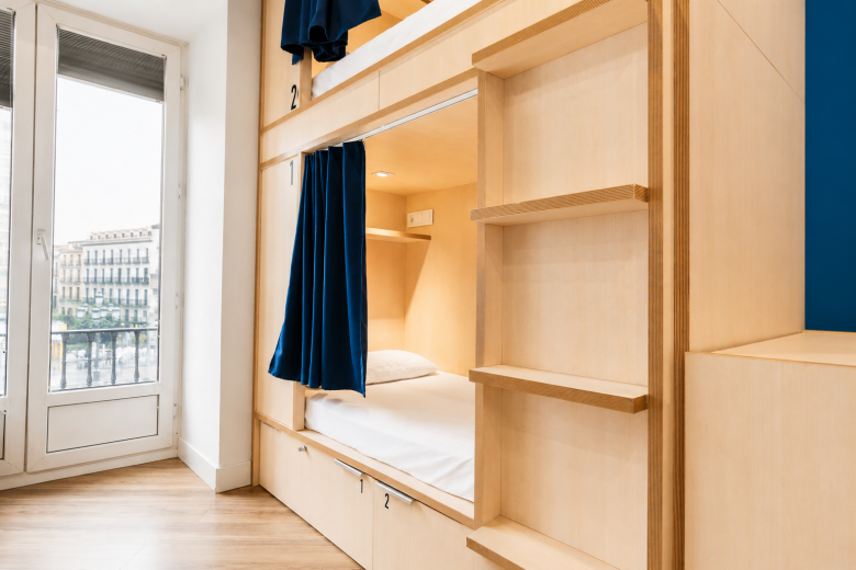 Cama en habitación compartida para 4 personas en hostel en Madrid centro